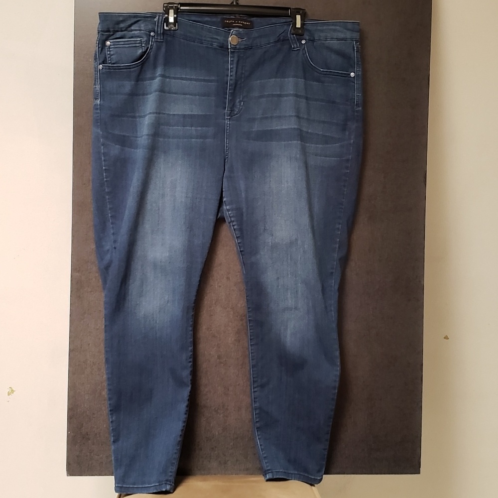 Size 22 W Super Soft Stretch Straight Leg Jean